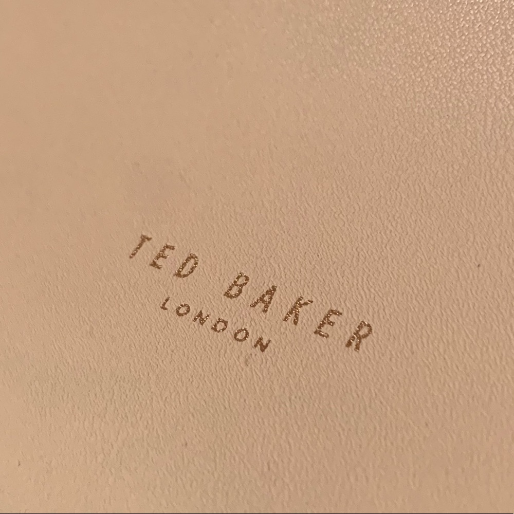 Striking colorblock pink & rose gold Ted Baker bag - Picture 4 of 9